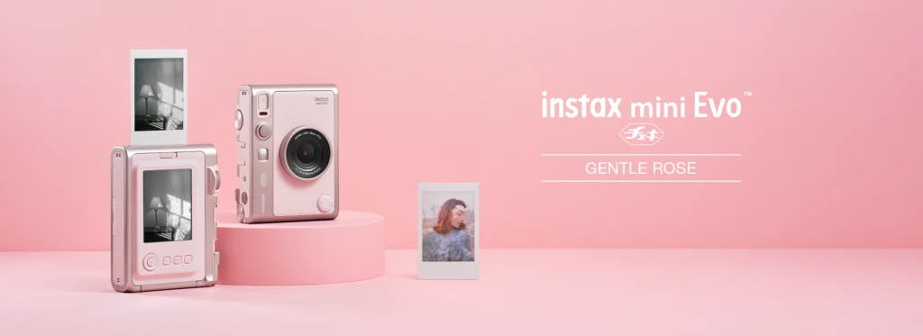 チェキの新色　 instax mini Evo ジェントルローズ 入荷しました